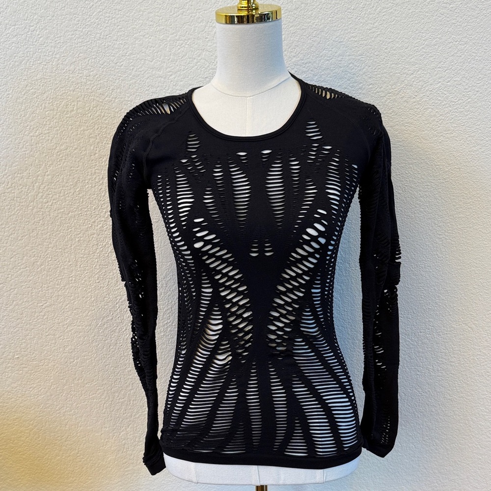 ALO Yoga Black Cut-Out Long Sleeve Tee